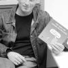 Unter dem Pseudonym "Bonski" hat der Karlburger Marco Zagrabinsky
"Das Buch für Turnbeutelvergesser" herausgebracht. Am Samstag,
2. Oktober, ab 12 Uhr stellt er seine Cartoons bei einer Signierstunde in der
Buchhandlung Ehehalt in Karlstadt vor.