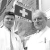 Der Chef des Werksärztlichen Dienstes bei FAG, Professor Dr. Heinrich
Zöller geht in den Ruhestand. Nachfolger ist Dr. Franz Huber (links).