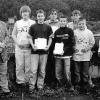 Die Sieger im Känguruwettbewerb 2005 am Friedrich-List-Gymnasium Gemünden mit Schulleiter Winfried Renner
und Lehrerin Monika Tröster. Den größten Kängurusprung schaffte André Trabold, der dafür das "gelbe Trikot"
erhielt.