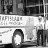 Sie begrüßten die außergewöhnliche Werbung für den heimischen
Wirtschaftsraum (v. l.): KOB-Geschäftsführer Claus Schubert, Landrat Thomas
Bold, Elmar Göppel und Gerhard Karg.