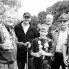 Traditionell fand an der Teichanlage Lochholz bei Eichfeld das
Königsangeln der Sportanglervereinigung Mainschleife statt. Geehrt wurden am
Ende die Angler, die den dicksten Fisch an Land gezogen hatten. Im Bild:
Die erfolgreichen Angler Norbert Dressler, Majestät Rudolf Leirer,
Johannes Wanya, Jugendkönig Maximilian Fuß, Peter Rinke, Richard Steiner und
Fabian Fuß.