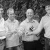 Sie haben einen Grund zum Anstoßen (von links): Ulrich Luckert, Weingut
Zehnthof (Sulzfeld), Christian Lau, Weingut am Stein Ludwig Knoll
(Würzburg), Wolfgang Glaser, Weingut Glaser-Himmelstoss
(Dettelbach/Nordheim), und Martin Steinmann, Weingut Sommerhausen (Sommerhausen),
freuen sich über ihre Erfolge bei der CAPITAL-Verkostung. Mit zu den
siegreichen Franken gehören auch die Weingüter Horst Sauer (Escherndorf)
und Juliusspital (Würzburg).