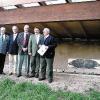 Mit einem Sandfang ist der neue Keilerstand (50-Meter) am Schützenhaus ausgestattet. Unser Bild zeigt von links:
Erster Schützenmeister Volker Buchner, Sportreferent Jürgen Mainka, Jagdschutzverbandsvorsitzender Wolfgang
Pösel, MdL Gerhard Eck und Schießstand-Organisator Helmut Mündlein.
