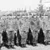 Das Strammstehen und den militärischen Gruß lernten die zivilen
Führungskräfte als erstes bei der Informationswehrübung.