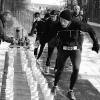Maintallauf bei eisigen Temperaturen

SCHWEINFURT (URS) Heiße Verpflegung an der Strecke tat Not beim
Schweinfurter Maintallauf, zu dem die Teilnehmer bei eisigen
Temperaturen aufgebrochen waren. Bei den Männern ging der Gesamtsieg an den
Bamberger Roland Wild, bei den Frauen an Birgit Pfränger (LG Haßberge).
Ein Altersklassen-Sieg holte ein Main-Spessart-Athlet: Gerhard Tributh (TV
Marktheidenfeld) gewann in der Klasse Männer 55.