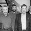 Nach zwölf Jahren als Beisitzer wurde Heiner Hofmann (links) mit der
Ehrennadel in Silber ausgezeichnet. Der Vorstand des Wiesenbronner
Weinbauvereins besteht weiterhin aus Kassierer Roland Schmalz, Reinhard
Fröhlich (stellvertretender Vorsitzender), Gerhard Roth (Vorsitzender) und
Schriftführer Günter Becker.