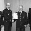 Zweiter Kommandant Artur Englert und Vorsitzender Herbert Roth
ernannten Albin Englert zum Ehrenmitglied und gratulierten wie Erster
Kommandant Edgar Karl (von links) zu 50 Jahre Vereinszugehörigkeit.