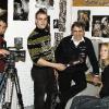 Sat 1 drehte für sein Regionalprogramm im Remlinger Fotostudio Schwab.
Von links: Kameramann Harry Möginger, Fred Schwab, Chef Walter
Schwab und Miriam Bröstler.