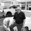 Horst Grimm vor seinem alten
BMW V8.