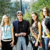 Assistentinnen und Glücksfees bei Hermann Johas Sendung ". . .und
action!" (von links): Sabrina Müller, Sonja Büdel, und die amtierende
"Miss Spessart" Sina Cyliax.