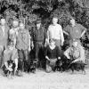Eine Herausforderung für Führer und Hund war die 24.
Gebrauchsprüfung, bei der Uwe Hofmann aus Untersteinbach als Bester abschnitt. Im
Bild von links: Udo Zöblein, Uwe Hofmann, Josef Andritzky, Erich Schütz,
Klaus Hildebrand, Katharina Brandt, Oskar Schuch, Jochen Strumpf und
Heinz Schulz.