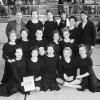 Die Tanzgruppe des Gymnasiums Marktheidenfeld, die beim Bezirksfinale
Tanz der Schulen in der Altersklasse 1 siegte, mit ihrer Trainerin Tamara
Kurz, der Wettbewerbs-Leiterin Gudrun Reindl-Leonhardt und Wenzel
Breitschafter, der die Wettbewerbs-Leitung vor Ort zusammen mit Tamara
Kurz hatte.