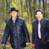 Alexander Müller (rechts) aus Gerolzhofen ist seit dem 1. April stellvertretender Generaldirektor bei der Food and
Agriculture Organization (FAO) der Vereinten Nationen. Das Bild zeigt ihn bei einem Waldspaziergang mit
Bürgermeister Hartmut Bräuer anlässlich eines Besuchs in der Klinik am Steigerwald.