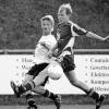 Aubstadts Johannes Raab (rechts) versucht den Ball zu blocken, den Lukas
Storath aus Willmars in die Mitte schlägt.