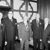 Auf der Gründungsfeier des neuen Rotary Clubs Schweinfurt-Peterstirn in
der Rathausdiele (von links): Gründungsbeauftragter Dr. Hans-Dieter
Kutter, Gründungspräsident Dr. Torsten Spiegel, der Governor des Rotary
Distrikts 1950, Prof. Wolfgang Lück, Wilhelm Henke, Präsident des Rotary
Club Schweinfurt und Bürgermeister Otto Wirth.