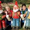 Kitsch: Riesen-Gartenzwerge in einem thüringischen Zwerge-Park.