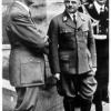 Fritz Sauckel (Mitte) war Adolf
Hitlers Muster-Gauleiter.