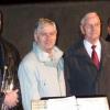 Der Männerchor "Frohsinn" (dirigiert von Gerhard Müller) mit ihrem Vorsitzenden Achim Müller, die
"Birkenfelder Musikanten" (Leitung Bernd Endres) und Bürgermeister Werner Schebler gratulierten ihrem Sangesbruder
Hermann Schreck zum 85. Geburtstag. Im Bild (von links): Bernd Endres, Werner Schebler, Hermann Schreck und
Achim Müller.