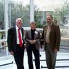 Die Vorsitzende der MS-Kontaktgruppe Main-Spessart, Waltraud Elsner, freute sich, mit Prof. Thomas Henze
(rechts) und Dr. Wolfgang Weihe zwei kompetente Neurologen mit dem Schwerpunkt Multiple Sklerose als
Referenten gewonnen zu haben.