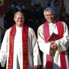 Pfarrer Martin Fromm (links) bei der Amtseuinführung 2007 mit em seinerzeitigen Casteller Dekan Siegfried Schwemmer.