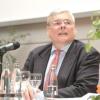 Richard Oetker im Konferenzzentrum auf der Maininsel.