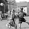 Die Talfahrt des FC Wipfeld setzte sich beim 0:5 gegen Tabellenführer DJK Schwebenried fort. Lukas Gunkel (Mitte) hat keine Chance, gegen die Schwebenrieder Manuel Weißenberger (links) und Sebastian Pfister an den Ball zu kommen.