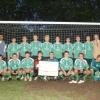 Grüßt als Bezirkssieger des Oddset-Pokals: die U 19 des FC 05 Schweinfurt. Zum Siegerbild stellten sich (von links, vorne): Peter Mrugalla, Daniel Hey, Fabian Benkert, Michael Mangold, Lukas Hehn, Steffen Konrad, Tobias Rosenberger, Pascal Stahl. Hinten: Josef Emmert (Bezirksjuniorenleiter), Trainer Rainer Neumann, Oliver Döring, Florian Hetzel, Wladimir Slintchenko, Benjamin Pickel, Robin Gollbach, Tobias Stöth, Norman Moreno-Haag, Axel Zehnder, Rainer Lochmüller (Kreisjuniorenleiter Rhön) und Manfred Riedl (Lotto Bayern).