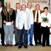 Diese TTC-Mitglieder halten dem Verein seit 40 Jahren die Treue und erhielten vom BLSV die Verdienstnadel in „Silber mit Gold“.