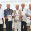 Seit 50 Jahre halten sie dem FC Westheim die Treue (von links): Heinz Franz, Josef Herterich, Werner Kümmert, Edmund Schmitt, Helmut Wahler und Rudolf Zeier. Dafür erhielten sie die Vereins-Ehrenurkunde und die goldene Ehrennadel des BLSV.
