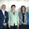 Bei der Gesprächsrunde zum Thema „Entfremdete Eltern/Kinder“ in Berlin (von links): Renate Lang von der Selbsthilfegruppe Eltern–Kind–Entfremdung, der Nürnberger Psychiater Dieter Katterle, Bundesjustizministerin Brigitte Zypries, Ljubi Bosnjak-Meyer von EnJuOp (Entfremdung Justiz Opfer) sowie Bundestagsabgeordnete Susanne Kastner.
