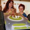 Mit der Siegerin Christa Schmitt (zweite von links) und ihrem Entwurf beim städtischen Ideenwettbewerb freuten sich Stephanie Baier-Bindrum und Silvie Scherpf (zweiter Platz) sowie Margot Garutti (dritter Platz, links).