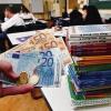 Am 1. Oktober 2005 hatten die über 5000 bayerischen Schulen damit begonnen, Büchergeld einzukassieren.