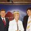 TV Touring hat in Sennfeld ein neues Studio bezogen und dies mit prominenten Gästen gefeiert. Von links: Landrat Harald Leitherer, Wirtschaftsminister Michael Glos, die Schweinfurter Oberbürgermeisterin Gudrun Grieser, Geschäftsführer Norbert Hufgard und Studioleiter Klaus Neeb.TV TOURING