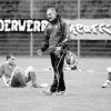 Auf dem Boden der Tatsachen: Der FC 05 nach der niederschmetternden Last-minute-Pleite in Thannhausen. Links Daniel Rinbergas, rechts Steffen Rögele, vorne Torwart-Trainer Norbert Kleider.