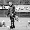 Auf dem Boden der Tatsachen: Der FC 05 nach der niederschmetternden Last-minute-Pleite in Thannhausen. Links Daniel Rinbergas, rechts Steffen Rögele, vorne Torwart-Trainer Norbert Kleider.