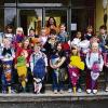 Erster Schultag in der Klasse 1b in Poppenlauer: Erinnerungsfoto mit Lehrerin Brigitte Dölling-Ritz.