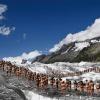 600 Nackte ließen sich auf dem Aletschgletscher bei einer Aktion gegen den Klimawandel fotografieren. Mehr Fotos auf www.mainpost.deFOTO afp