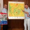 Stefan Göb von der Stadtverwaltung, Bürgermeister Rudi Eck, Eberhard Schellenberger vom Regionalstudio Mainfranken des Bayerischen Rundfunks und Angelika Gugel vom Studio Franken des Bayerischen Fernsehens (von links) freuen sich auf die gemeinsame Veranstaltung „Franken aktiv – eine Reise den Main entlang“, die am Montag, 6. August, in Haßfurt stattfindet.