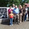 Vorstand und Geehrte der Bechterew-Selbsthilfegruppe (von links): Vorsitzende Birgit Steinbauer mit Tochter Lena, Walter Kneitz, Kassier Karl-Heinz Ingendahl, stellvertretende Vorsitzende Monika Männich, Heide Semmel, Erika Glos und Peter Keller.