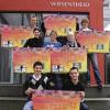 Wiesentheid (kr)   Die Abschlussklasse des Landschulheims (LSH) Wiesentheid veranstaltet ihren Herbstball in der Steigerwaldhalle. Am Freitag, 12. Oktober, ist es soweit. Wie jedes Jahr ist der Ball laut Pressetext wieder ein Treffpunkt für viele ehemalige Schüler. Für musikalische Unterhaltung sorgen „Die Plattenaufleger“, bekannt aus ihren zahlreichen Auftritten im airport in Würzburg. An insgesamt vier Bars werden neben den üblichen Getränkemischungen auch Cocktails ausgeschenkt. Einlass ist ab 20.30 Uhr. Karten gibt es im für fünf Euro von Montag bis Freitag, 9.25 bis 9.45 Uhr im Eingangsbereich des Steigerwald Landschulheimes Wiesentheid und an der Abendkasse für sechs Euro. Der Erlös fließt in die Finanzierung des nächsten Abiturballs.