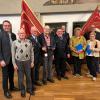 Ehrung bei der Feuerwehr in Gersthofen: Karl Jakob (Zweiter von links) ist seit 50 Jahren und Günther Nettel (Dritter von links) seit 65 Jahren dabei.