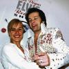 Die Remlinger Konzertpromoterin Claudia Keller und Bob Dawn, Sänger der „Las Vegas Elvis Revival Show“-Band, die am Freitag, 21. Dezember, im Congress Centrum Würzburg auftritt.