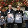 Freuen sich über den ersten Kalender der Homburger Papiermühle (von links): Rainer Zorn (Berberich-Papier), Ullrich Stetter (Schleunung-Prokurist), Kommunikationswirtin Katja Herrmann und Johannes Follmer.