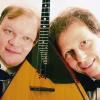 Der Balalaikaspieler Andrej Gorbatschow (links) gibt am 24. November im Mainfränkischen Museum ein Konzert. Begleitet wird er vom Aschaffenburger Pianisten Lother Freund.