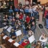 Großes Konzert in barocker Atmosphäre: Andreas Bunzel dirigierte in der Veitshöchheimer Vituskirche mehr als 50 Musiker.
