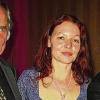 Preisverleihung in München: Main-Post-Redakteurin Gisela Rauch (Mitte), die für eine Familien-Reportage ausgezeichnet wurde, mit Regisseur Michael Verhoeven und Schauspielerin Senta Berger.