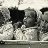 Die Schauer-Truppe im Kinderwagen (von links): Gerhard, Elisabeth und Herbert.
