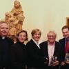 Freuen sich über die Zusammenarbeit (von links): Schulreferent Domkapitular Günter Putz, Monika Kraft und Judith Schnell von der Dommusik, Schulleiter Richard Mauder sowie Elisabethenheim-Geschäftsführer Simon Kuttenkeuler.