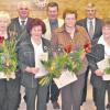 Auf der Weihnachtsfeier des Gesangvereins Gartenstadt wurden verdiente Mitglieder geehrt. Im Bild, von links: Schriftführerin Hannelore Stürmer, Konrad Kaufmann, Beate Fischer, Vorsitzender Horst Beck, Brigitte Gollbach, Chorleiter Walter Ziegler, Cornelia Grohganz, Kassierer Heinz Schlembach, Erika Keller, Vorsitzender Werner Stürmer und Sängerkreisvorsitzende Hilde Müller.