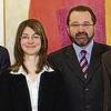Stolz auf die Auszubildenden der Raiffeisenbank Bütthard/Gaukönigshofen (von links): Schulleiter Bruno Buchen, Bankkauffrau Yvonne Linzmeier, Bankdirektor Franz Kraupe und Bankkaufmann Sebastian Michel.